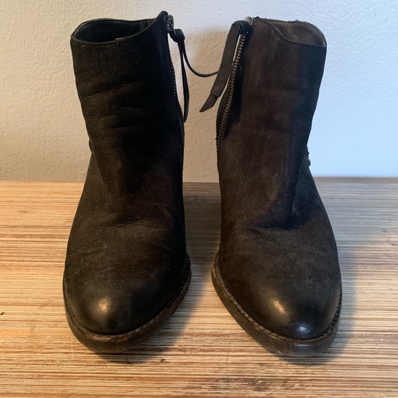 Dolce Vita Black Leather Heeled Boots with Fringe - Picture 2 of 4